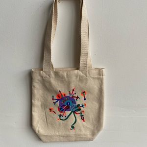 Canvas tote bags